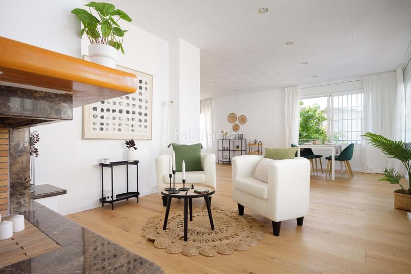 Foto e179dab9-46ff-40a9-b0dc-cadb7eebbd9b. House in carrer de plegamans in Palau-solità i Plegamans