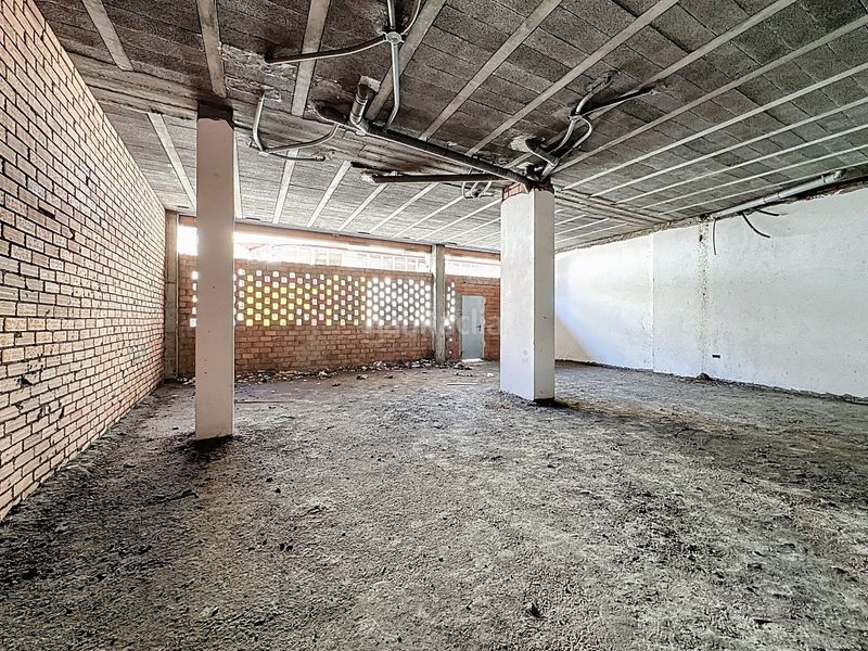 Foto 790898a3-f322-44e4-8e97-d498ab343884. Local comercial a Vilanova de Arousa