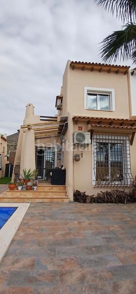 Foto 1225e0d0-1753-42d2-8650-2e3295d3500c. Casa pareada en Fortuna