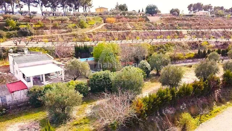 Foto 46fa27aa-305e-40ab-a04b-23a39b706bf4. Casa con parcheggio piscina in Agullent