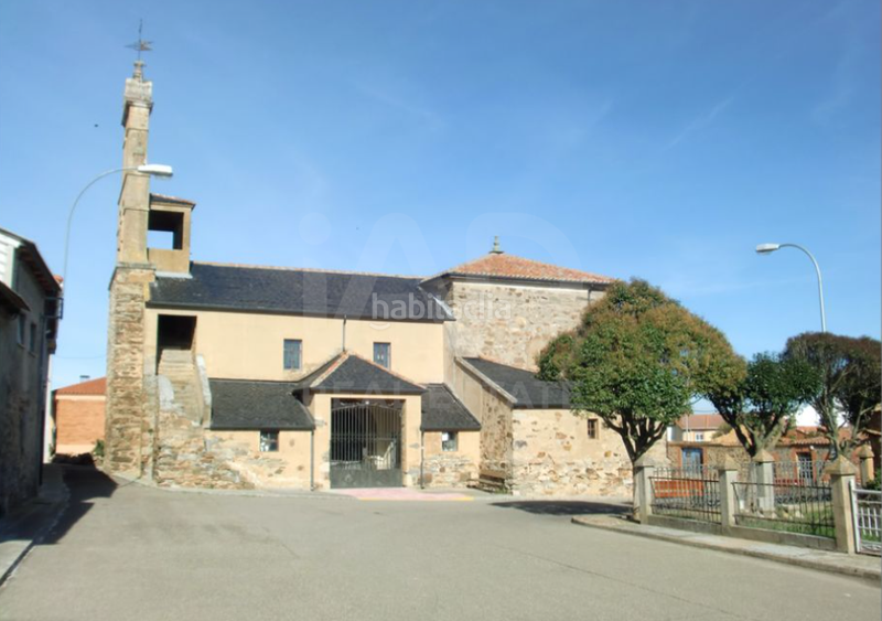 Foto 8718c897-6207-40d1-94c4-5807df11eb0f. Edifici a San Justo de la Vega