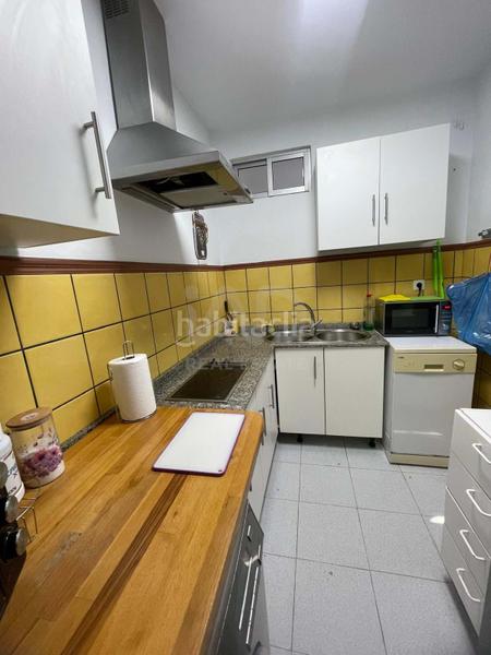 Foto 8dfeb79e-9f27-4eb1-9c8a-583c7a6a3323. Pis amb calefacció a Barrio del Nervión Sevilla