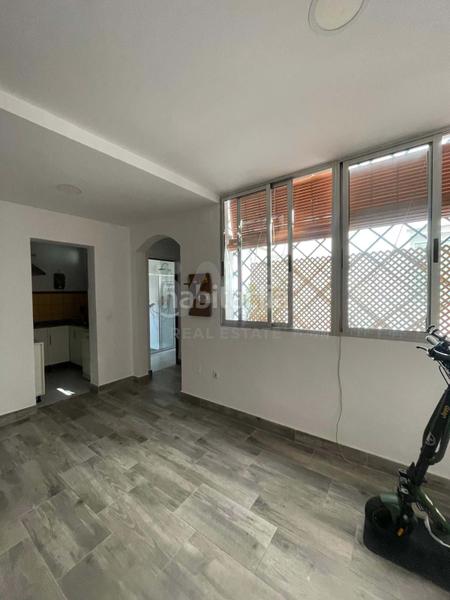 Foto b0be22f6-6d57-4760-970e-692c3ca1fe07. Pis amb calefacció a Barrio del Nervión Sevilla