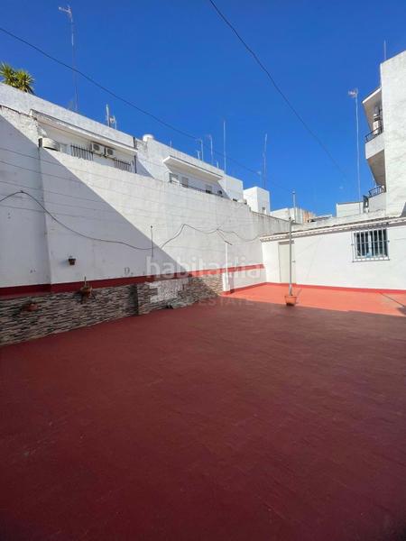 Foto 7487b639-91c6-40a8-af2d-f6ec47b07770. Piso en Barrio del Nervión Sevilla