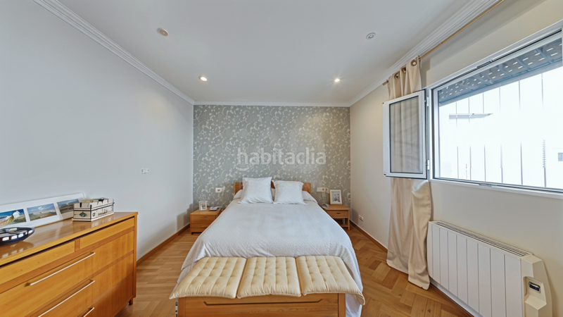 Foto 43c33633-a266-42a5-a786-3cf528cff111. House with heating pool in Los Gallos Chiclana de la Frontera