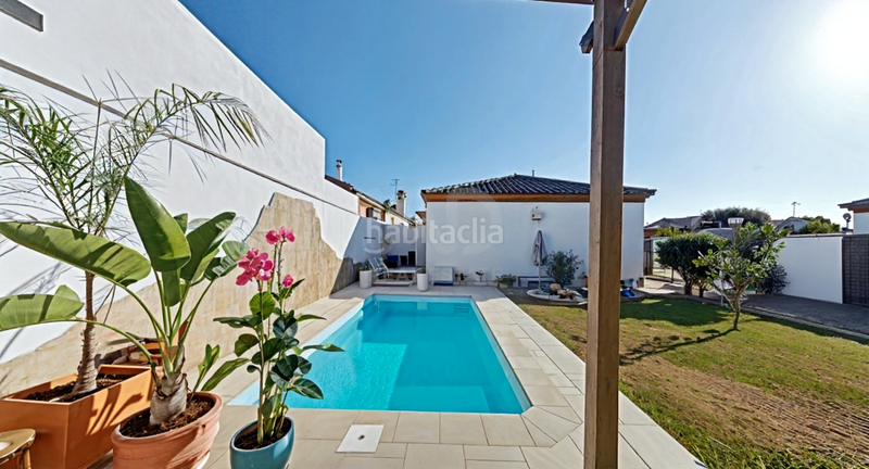 Foto 92d1d4b0-1818-4a0d-8cda-3047b2bf5c9d. House with heating pool in Los Gallos Chiclana de la Frontera
