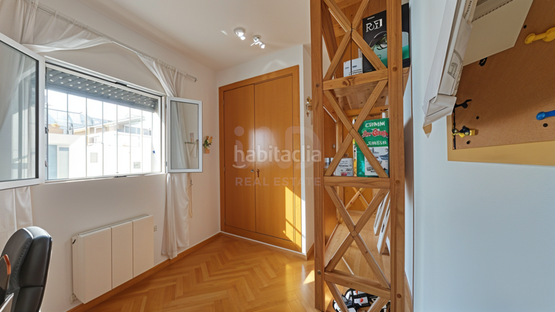 Foto be928a0f-b894-44cc-8743-af16de346f4e. House with heating pool in Los Gallos Chiclana de la Frontera