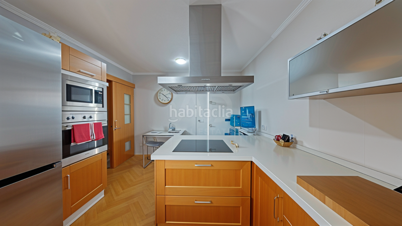 Foto cb76bc19-c75e-4669-a036-c4a95b27d86c. House with heating pool in Los Gallos Chiclana de la Frontera