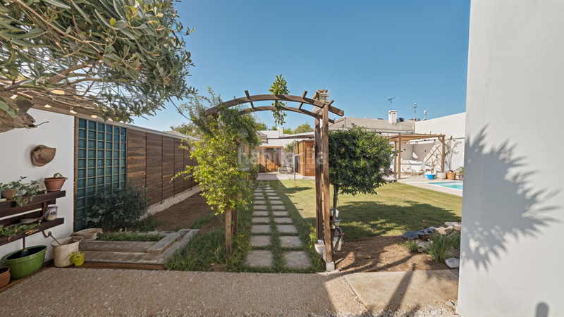 Foto eae7b19d-6c72-4702-87e8-c9a66fb741a8. Maison avec chauffage piscine dans Los Gallos Chiclana de la Frontera