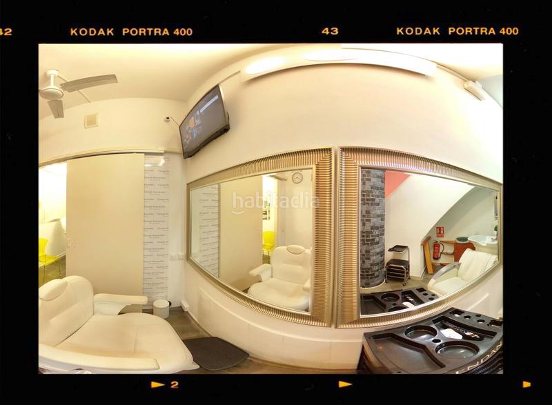 Foto 6cb7deb9-269d-4773-b1a4-2e488d94859e. Traspaso local comercial en calle sepulveda 60 60 en Barcelona