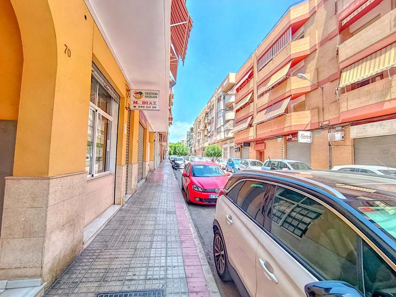 Foto bbeda450-2e2f-4af6-8009-2feac882a2cc. Local comercial a Centro Mutxamel
