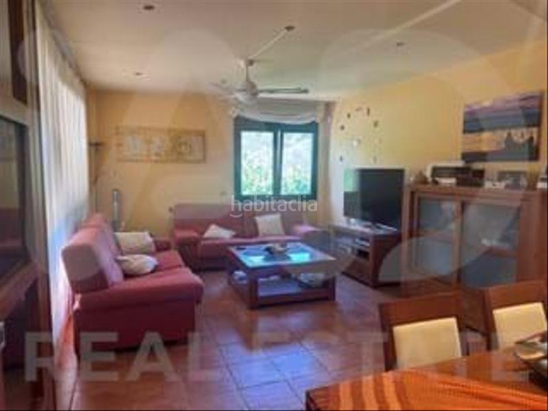 Foto ef3e752e-b7ed-40d4-b094-7fd5f3468177. Gebäude in Perelló (El)