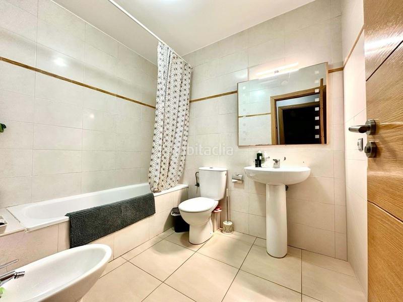 Foto a2c5c93b-5322-4519-85af-053cb4b51eb6. House with heating parking in Lepe