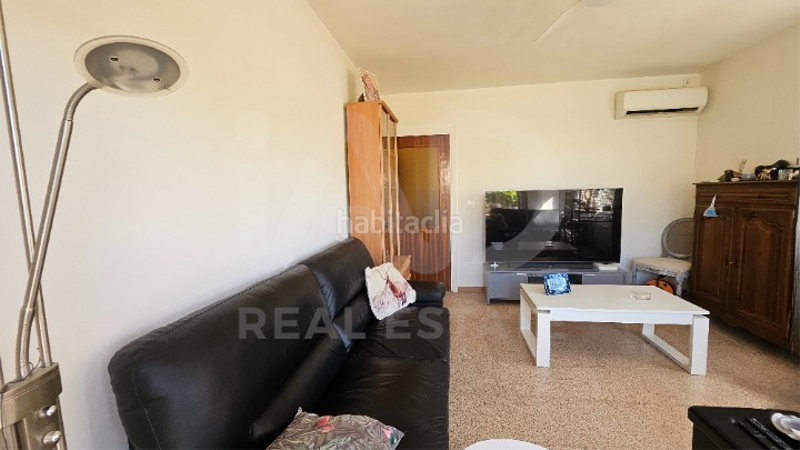 Foto 2fb79c22-7362-4fc4-ac6f-b3536045fe8f. Towny house in calle ernest hemingway 7 in Calabardina Águilas