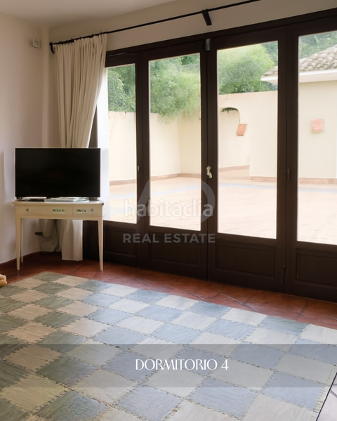 Foto bfe2e7da-3cc9-479e-a64f-f0c4b0e8a6be. Chalet avec chauffage piscine dans Sotogrande alto Sotogrande