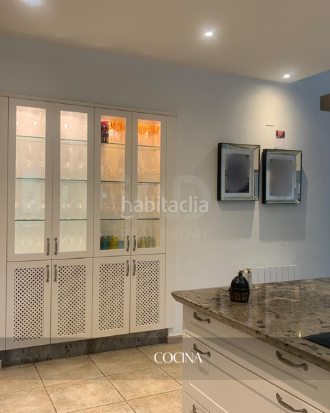 Foto cd5f687d-2027-49cd-8953-06dbdde6b6fe. Chalet avec chauffage piscine dans Sotogrande alto Sotogrande