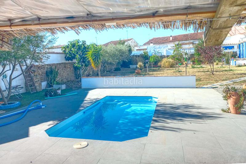 Foto 8c0603d0-9eb0-4995-83b5-217495438253. Edificio en Granja de Torrehermosa