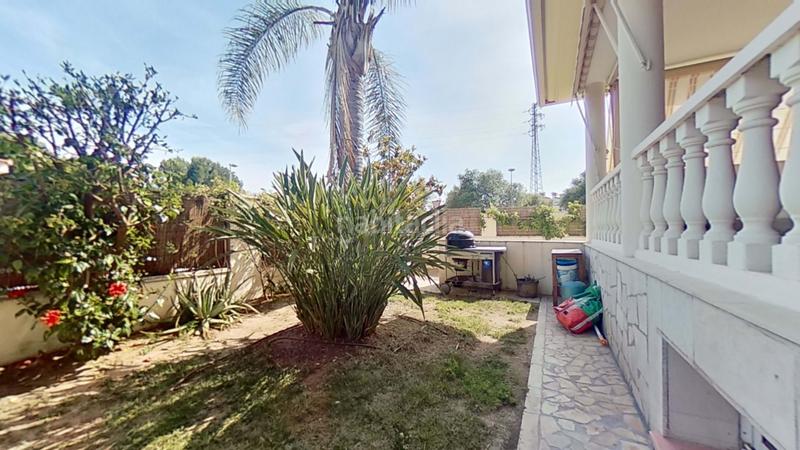 Foto b6ec2898-76a5-49af-b4a7-0d138e1b5358. Casa amb aparcament a Mas de Clariana Cambrils