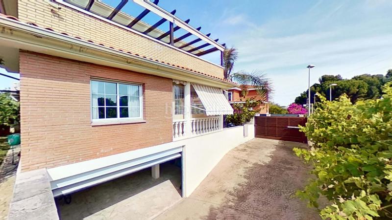 Foto 0f7dec29-816b-4a02-be2f-031a3081421c. House with parking in Mas de Clariana Cambrils