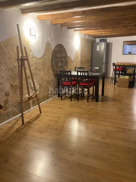 Foto c1d67f31-3103-42aa-aa61-f14fc9620d84. Zweistöckige wohnung in Raval Barcelona