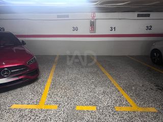 Aparcament cotxe a Mercado