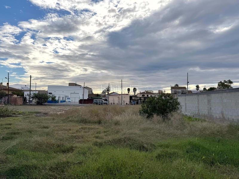 Foto a01ae382-1b62-4c03-97fe-e45379974890. Terreny residencial a Deltebre