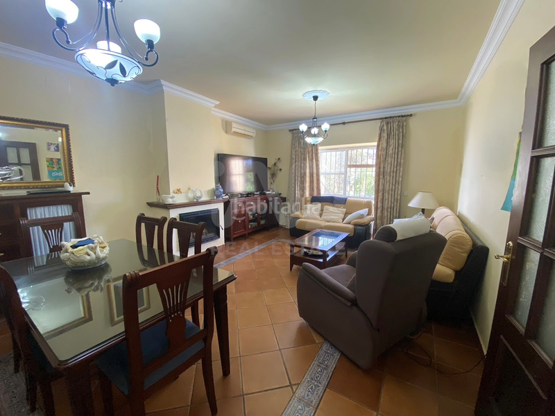 Foto 053a4a77-e516-4362-bdc4-be598ffc46de. Chalet mit heizung pool in Los Gallos Chiclana de la Frontera