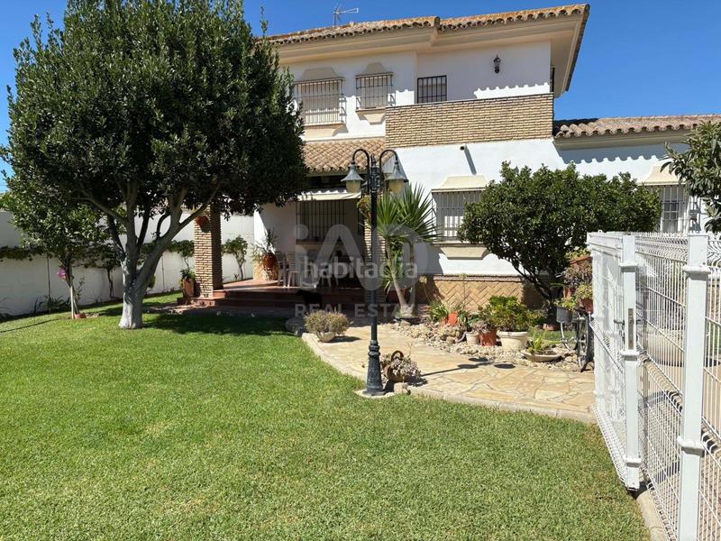 Foto 2869a538-0781-44fe-968e-d70e965c6ec6. Chalet with heating pool in Los Gallos Chiclana de la Frontera