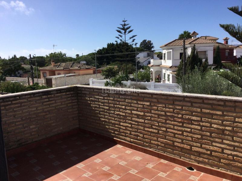 Foto 85c15a04-b97c-4596-b0b8-59c302bb46e9. Chalet con riscaldamento piscina in Los Gallos Chiclana de la Frontera