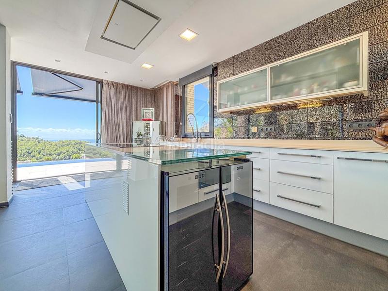 Foto 5950407d-22c5-47d9-a3c8-cd7d112d5fa5. Casa amb aparcament piscina a Levantina - Montgavina - Quintmar Sitges