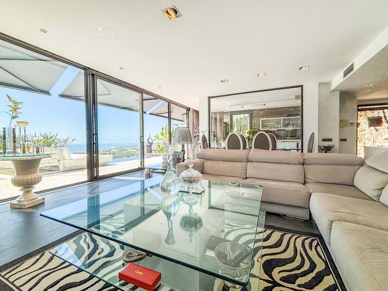 Foto cc181905-70df-48bf-8fd2-d64b9937369d. Casa amb aparcament piscina a Levantina - Montgavina - Quintmar Sitges