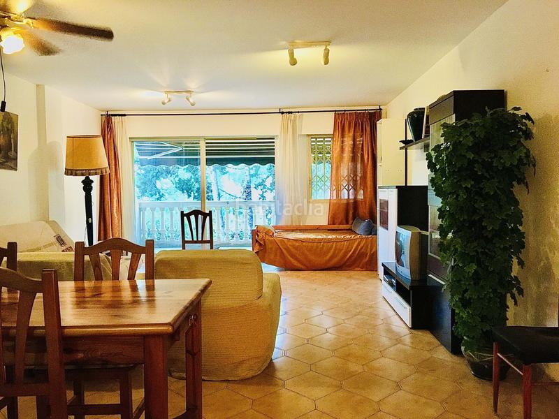 Foto 40ffba8e-2d9f-41dc-941f-c83a8ea25ccc. Etagenwohnung mit parking pool in Campello Playa Campello (el)