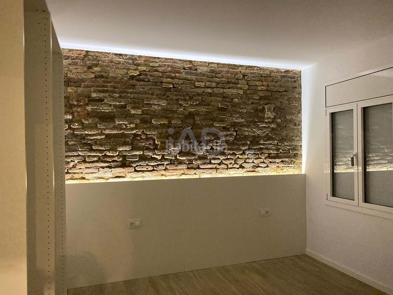 Foto 6cffa2a5-d408-4dfa-89e1-7eb11a9ccde3. Estudi a Porta Barcelona