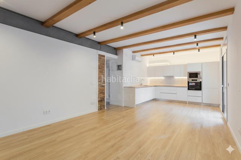 Foto a22336dd-efb2-49dc-87c6-5975929d0544. Estudi a Porta Barcelona