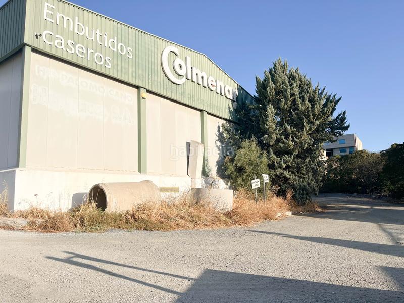 Foto c7a9e8a0-5ed1-4338-9359-ab1e8f64a039. Location local commercial dans calle colmenar s/n s/n dans Casabermeja