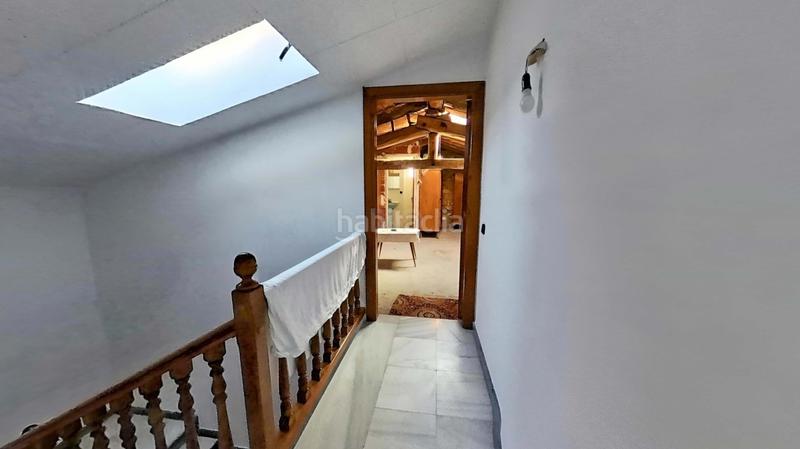 Foto 37162d3f-3584-49ab-bc45-6d26498577c4. Édifice dans Alfés