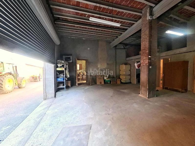 Foto 6ed8c59b-3945-44c2-988b-26384209b8fd. Édifice dans Alfés