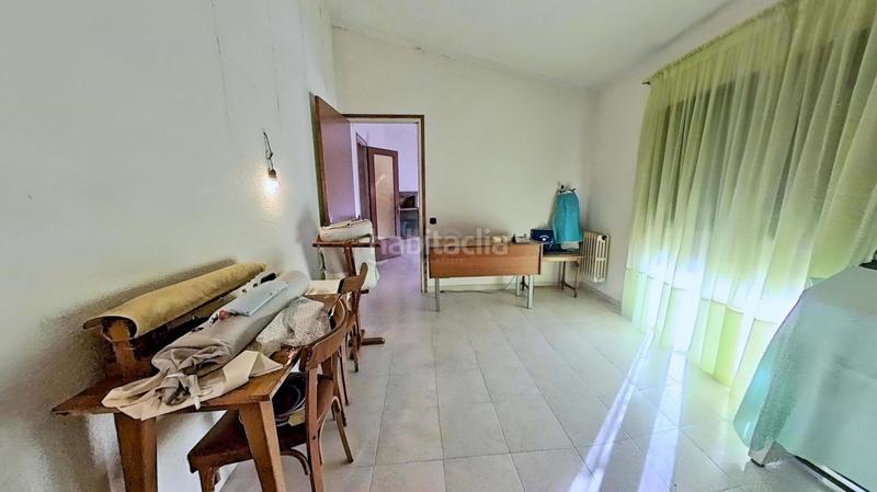 Foto 857a44ab-f0da-4ee6-b905-3061aeb44405. Édifice dans Alfés