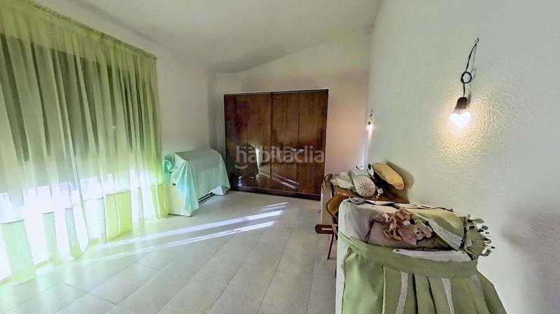 Foto 912afb5b-3d33-4096-967b-1b9b75901c89. Édifice dans Alfés