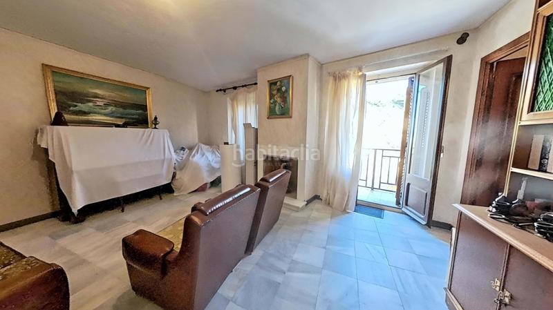 Foto 068ffc44-118a-44ef-a7c6-766f7bff307b. Edificio en Alfés