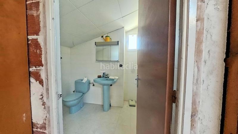 Foto bf7b3fa9-495c-4771-9dcc-958ac8ec02df. Edificio en Alfés