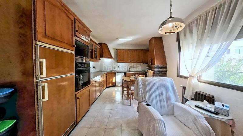 Foto c3488a79-5135-44d9-ab3f-dac142faabfa. Edificio en Alfés