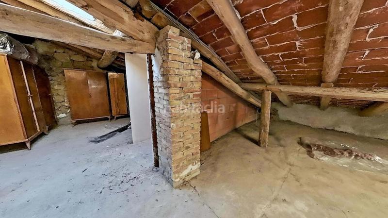 Foto e51feee0-9570-4590-86ea-011891bafa5a. Edificio en Alfés