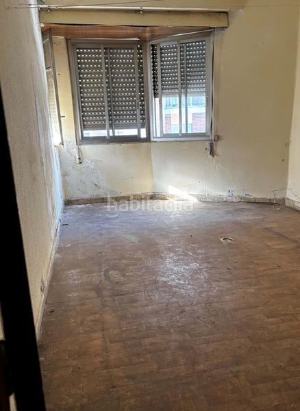 Foto 31e2e0aa-2ca0-4027-bf8e-1e2bed511714. Edificio en calle pérez galdós 32 en Crucero León