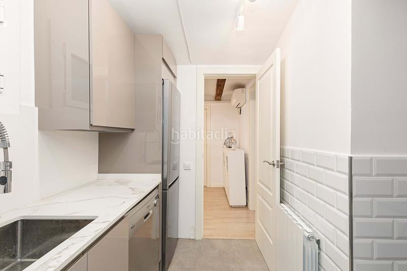 Foto 0258728b-25b6-43f4-8385-70f66c8d1c0a. Pis amb calefacció a Raval Barcelona