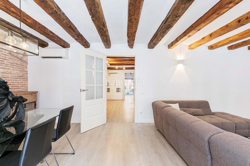 Foto 7f0f616e-b4fe-4eb2-a588-eeb1ae421c70. Piso en Raval Barcelona