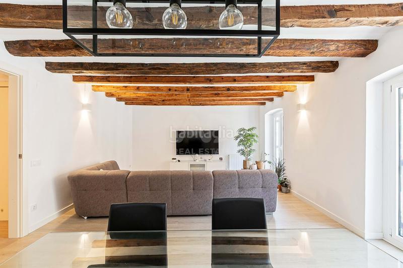Foto a074776e-43e0-47d1-8c17-19c67aedf32b. Piso en Raval Barcelona