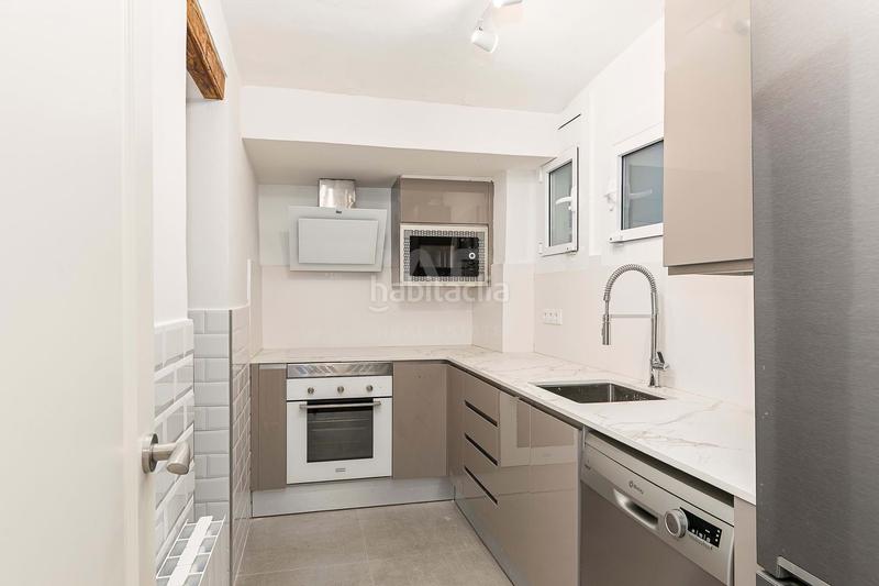 Foto b0cb9c58-3d1d-408f-89fd-2203e6886d23. Piso en Raval Barcelona