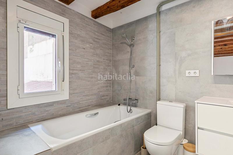 Foto c12c76ec-f869-4297-bfee-e90433037f18. Piso en Raval Barcelona