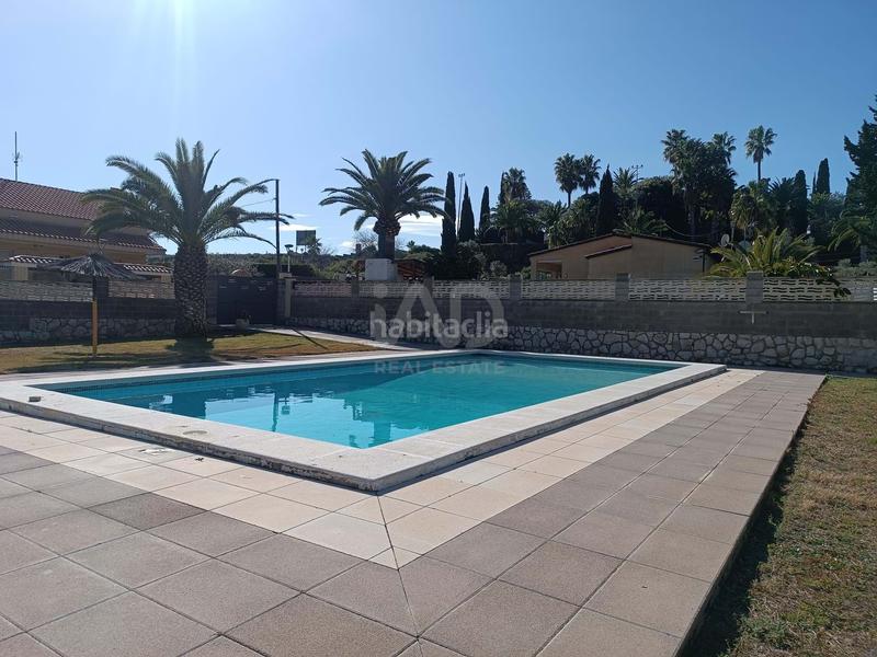 Foto 1de64cab-3da0-4ee1-bf64-ba23efe6f946. Maison jumelée avec chauffage parking piscine dans pla de maset - cap de Salou Salou